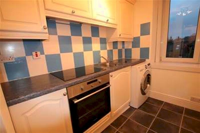 1 Bedroom Flat To Rent In Gibson Terrace, DD4