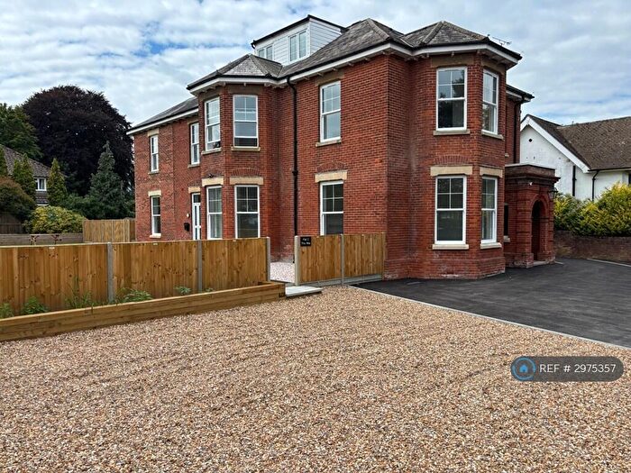 1 Bedroom Flat To Rent In New Dover Road, Canterbury, CT1