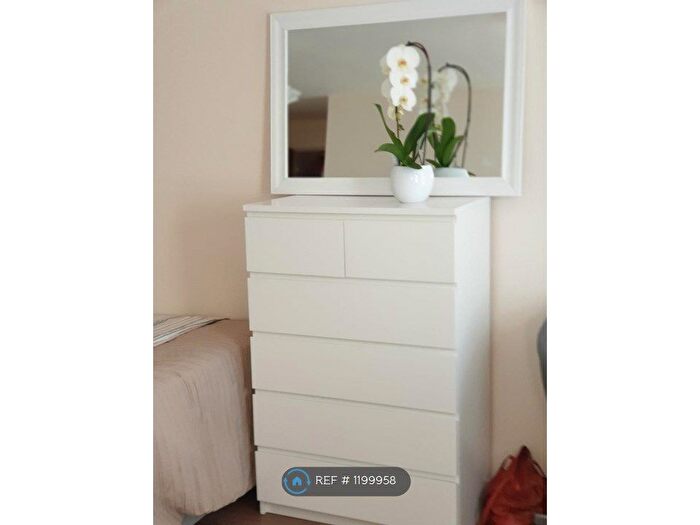 Studio To Rent In Honeysuckle Drive, Liverpool Jl, L9