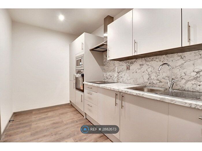 2 Bedroom Flat To Rent In Southchurch Road, Southend-On-Sea, SS1