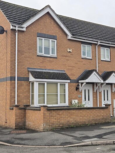 Semi-Detached House To Rent In South Road, Corby, North Northamptonshire, NN17