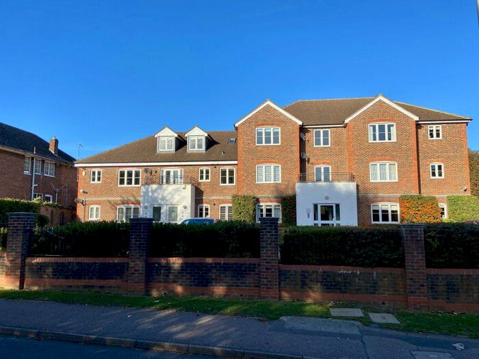 2 Bedroom Flat To Rent In Wymondley Road, Hitchin, Hertfordshire, SG4