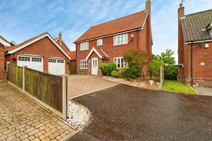 6 Bedroom Detached House For Sale In Bulmer Lane, Great Yarmouth, NR29