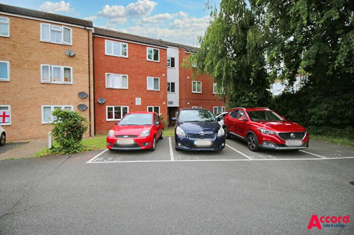 2 Bedroom Flat To Rent In Benyon Path, South Ockendon, RM15