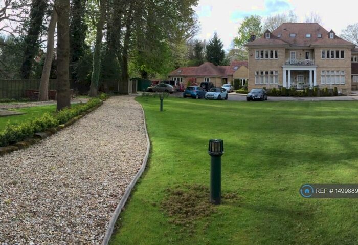 1 Bedroom Flat To Rent In Elmwood Court, Leeds, LS8