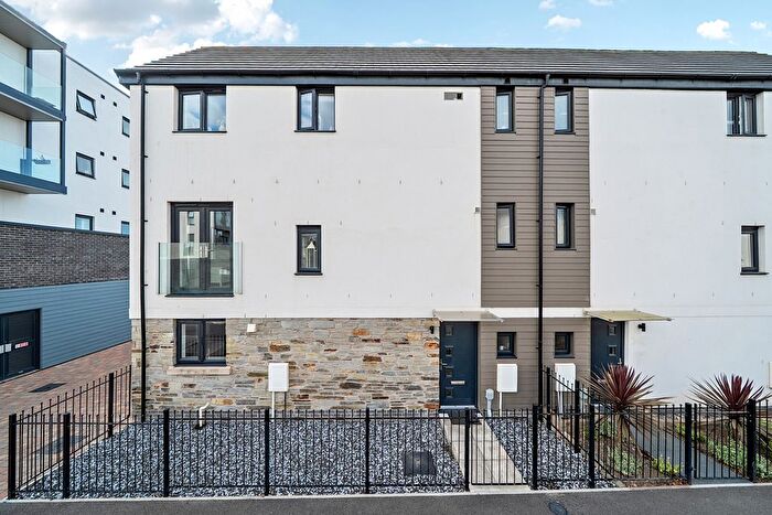 4 Bedroom Semi-detached House For Sale In Bathampton Way, Plymouth, Devon, PL9