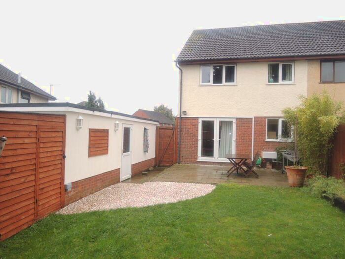 2 Bedroom House To Rent In New Town, CO2