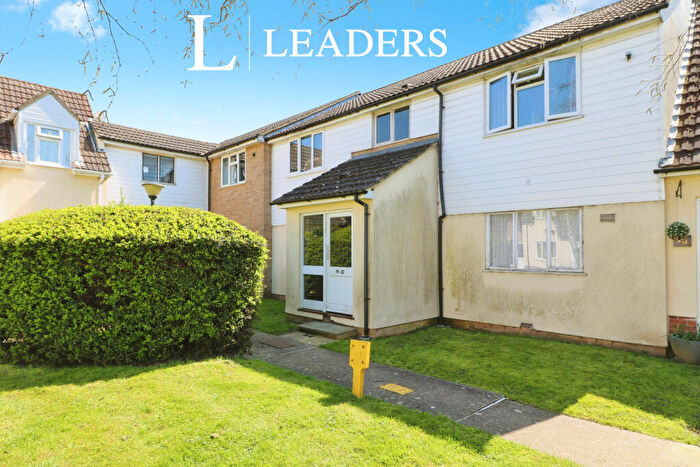 1 Bedroom Flat To Rent In Regency Court, CM18