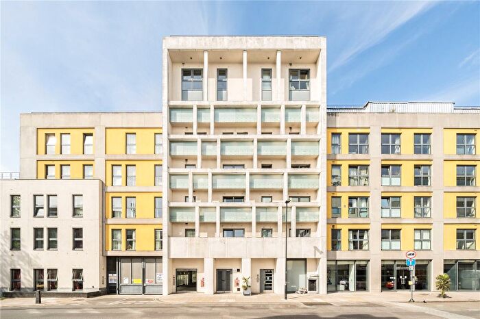 2 Bedroom Flat To Rent In Oval Road, London, NW1