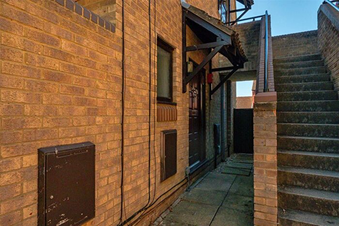 Studio For Sale In Maiden Place, Lower Earley, Berkshire, RG6