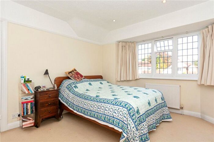 4 Bedroom Detached House For Sale In Beaumont Avenue, St. Albans, AL1