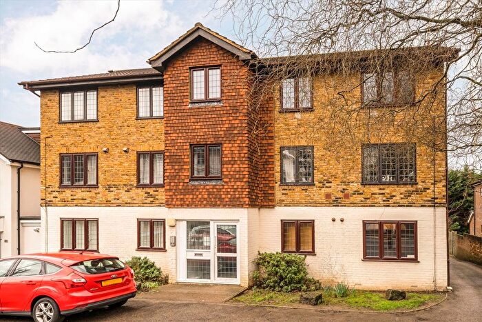 1 Bedroom Flat To Rent In Hook Road, Surbiton, KT6