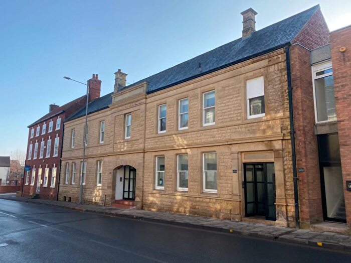 2 Bedroom Apartment To Rent In Potter Street, Worksop, Nottinghamshire, S80