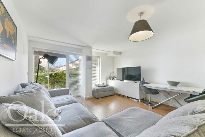 1 Bedroom Flat To Rent In Cargreen Road, South Norwood, SE25