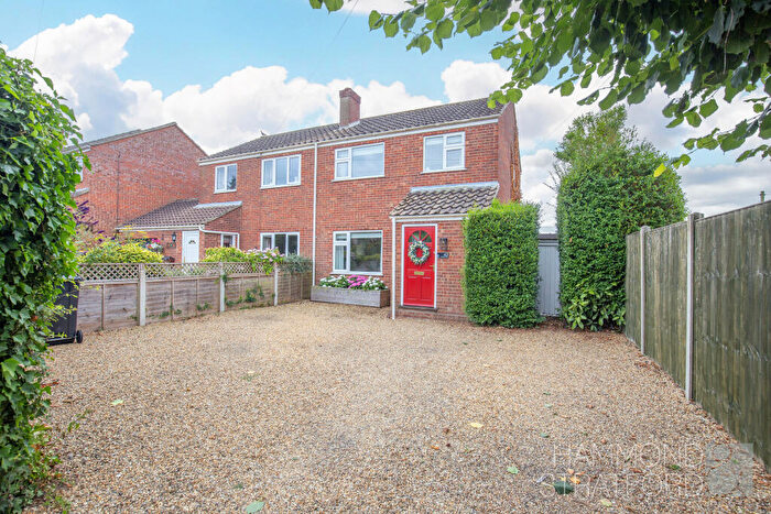3 Bedroom Semi-Detached House For Sale In Hardingham Street, Hingham, NR9