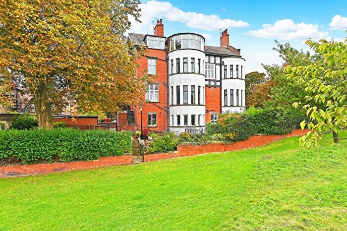3 Bedroom Apartment For Sale In Leeds Road, Harrogate, HG2