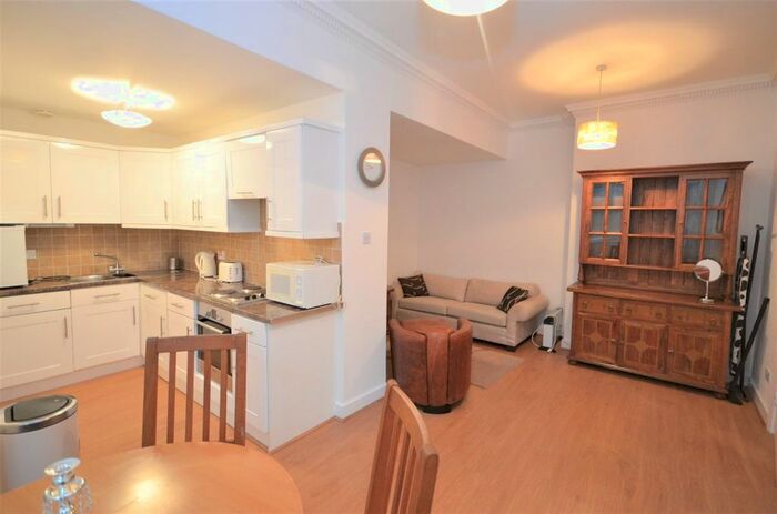 1 Bedroom Flat To Rent In Park Road, London, NW1