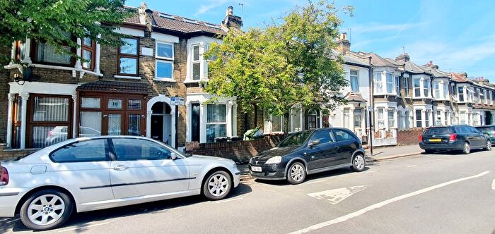 4 Bedroom Maisonette To Rent In Elm Road, Leytonstone, E11