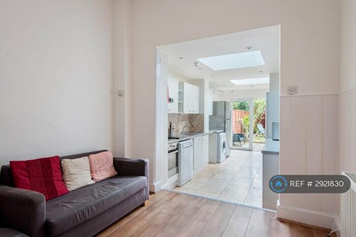 6 Bedroom Terraced House To Rent In Mayton Street, London, N7
