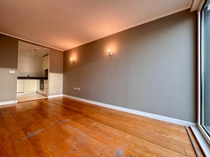 1 Bedroom Flat To Rent In Cardinal Building, High Village Point, Station Approach, Hayes, UB3