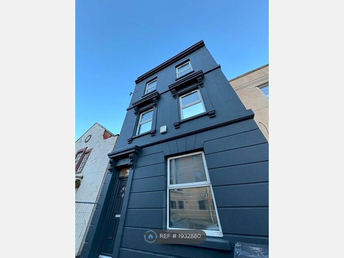 6 Bedroom End Of Terrace House To Rent In Park Road, Gloucester, GL1