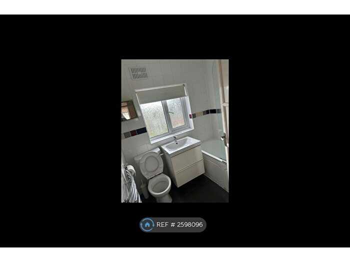 3 Bedroom Terraced House To Rent In Alpha Road, London, E4