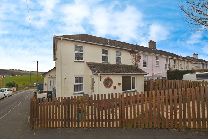 2 Bedroom Flat To Rent In Lime Tree Walk, Milber, Newton Abbot, Devon., TQ12