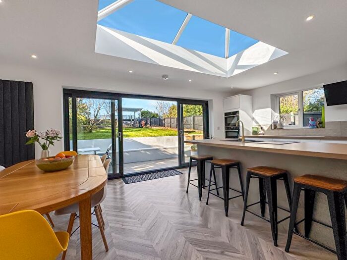 4 Bedroom Detached House For Sale In Upper Hyde Farm Lane, Shanklin, PO37