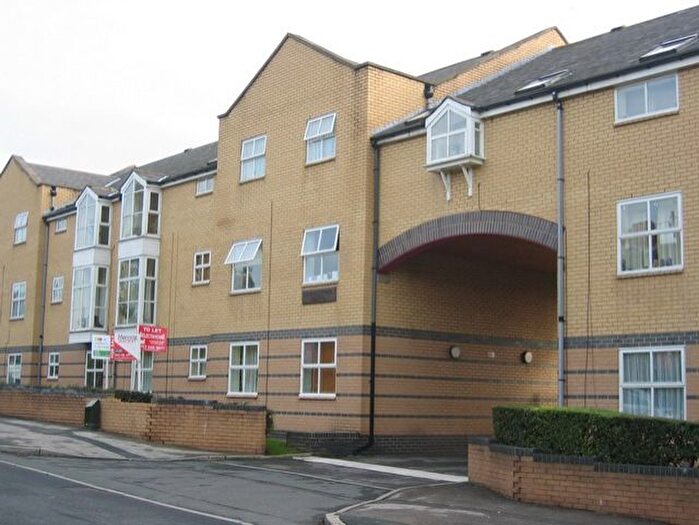 2 Bedroom Flat To Rent In Grange Park Mews, Dib Lane, Oakwood Leeds, LS8