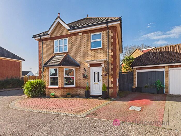 3 Bedroom Detached House For Sale In Aynsley Gardens, Church Langley, Harlow, CM17