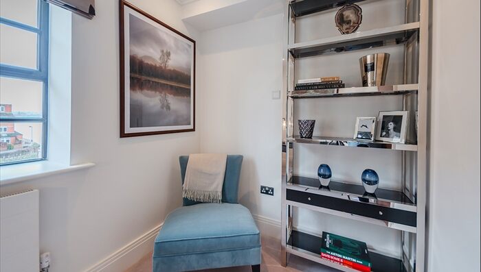 3 Bedroom Flat To Rent In Rainville Road, London, W6