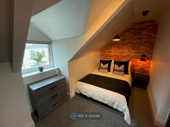 5 Bedroom Terraced House To Rent In Westbury Street, Swansea SA1