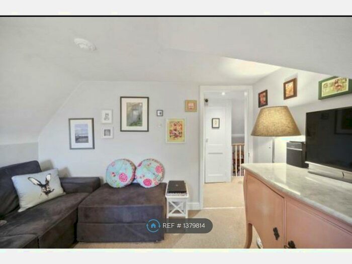 1 Bedroom Flat To Rent In Kentish Town Road, London, NW1