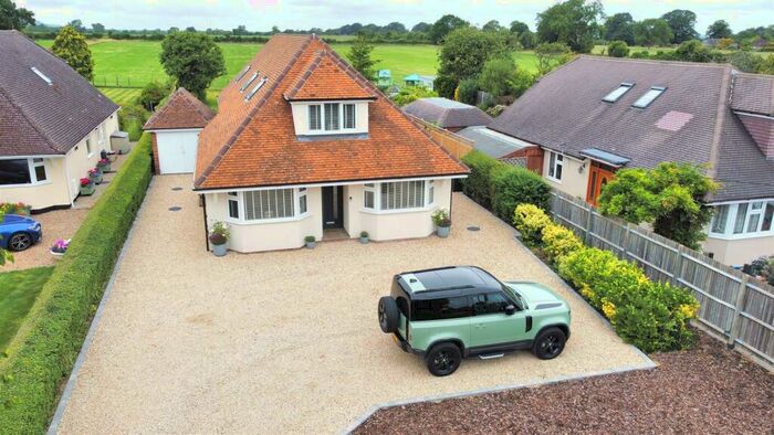 5 Bedroom Detached House For Sale In Detached Family Residence With Views Over Countryside, HP17