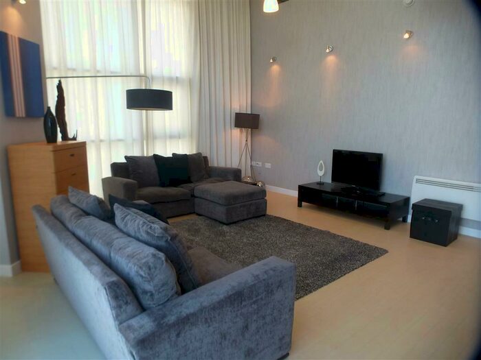 2 Bedroom Apartment To Rent In Beckhampton Street, Swindon, SN1