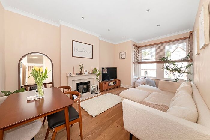 2 Bedroom Flat For Sale In Woolstone Road, London, SE23