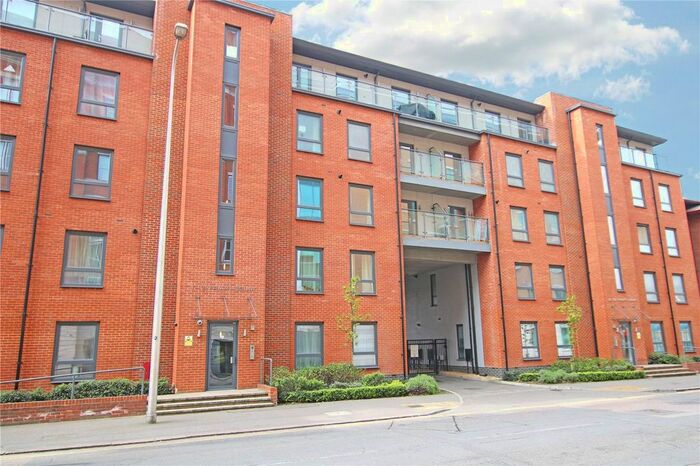1 Bedroom Flat To Rent In Friary Court, Tudor Road, Reading, Berkshire RG1