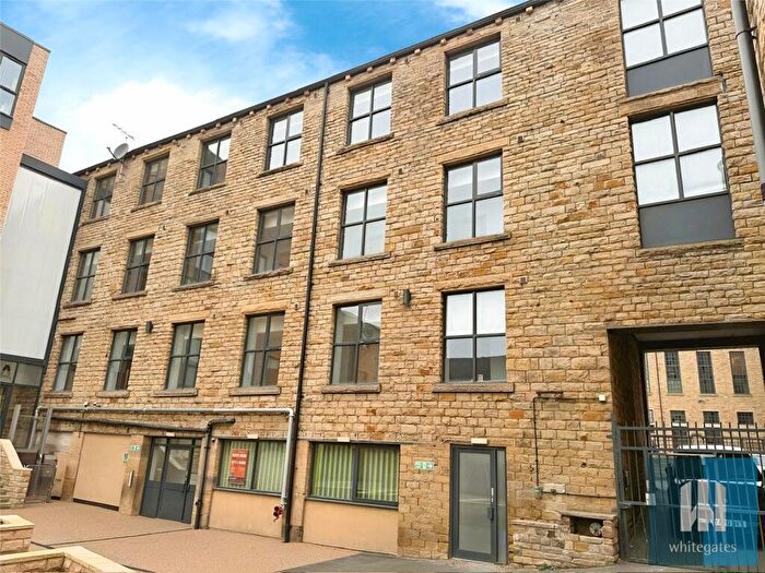 Studio To Rent In Firth Street, Huddersfield, West Yorkshire, HD1