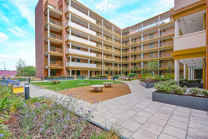 2 Bedroom Apartment To Rent In Bermondsey Heights, Bermondsey, SE15