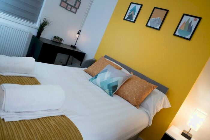 4 Bedroom House Of Multiple Occupation To Rent In Chatsworth Avenue, Nottingham, Nottinghamshire, NG4