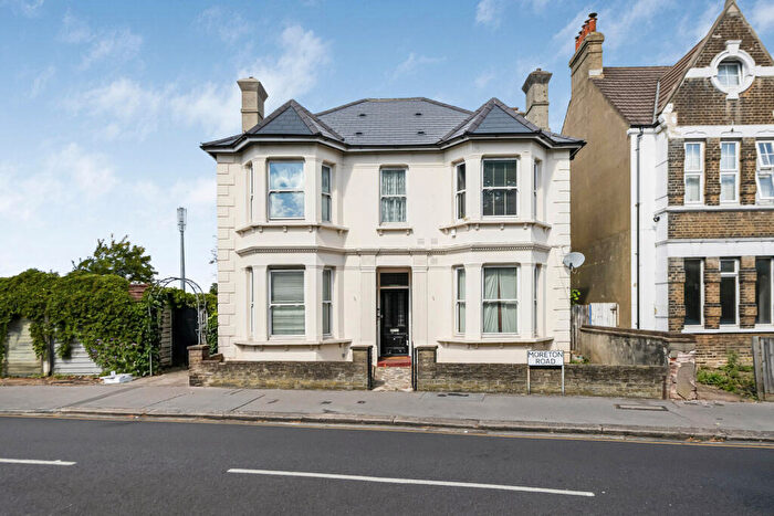 Studio For Sale In Moreton Road, South Croydon, CR2