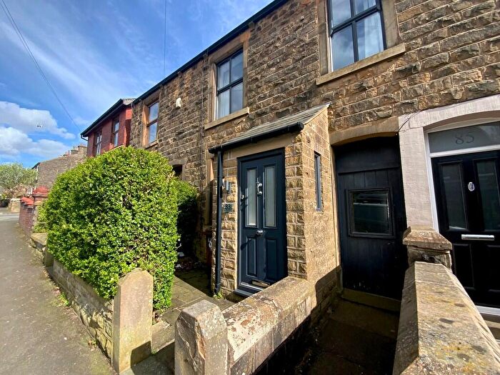 3 Bedroom Terraced House To Rent In Newshaw Lane, Hadfield, SK13