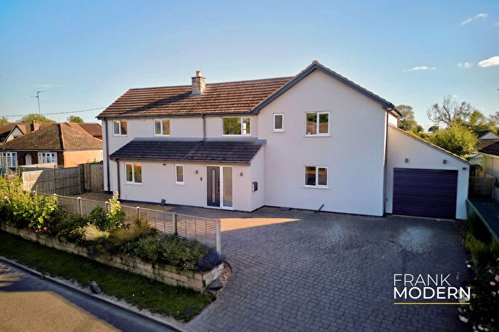 4 Bedroom Detached House For Sale In High Street, Thurlby, PE10