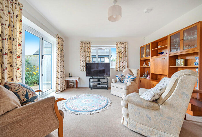 3 Bedroom Bungalow For Sale In The Greenaways, Chipping Sodbury, Bristol, Gloucestershire, BS37