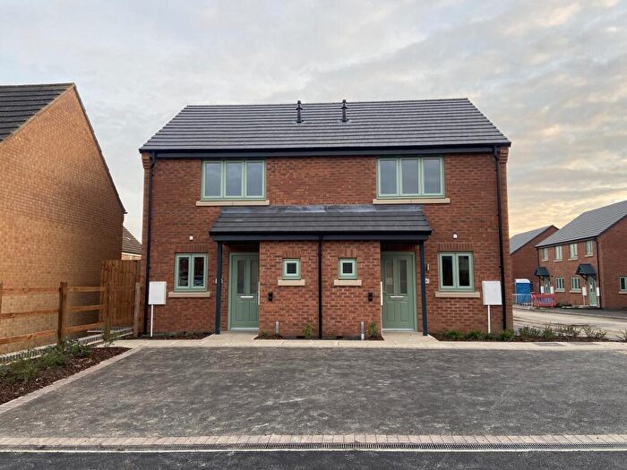 2 Bedroom House To Rent In Canons Close, NN17