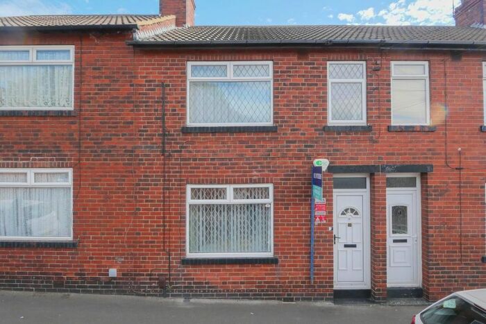 3 Bedroom Terraced House To Rent In Avondale Street, Leeds, West Yorkshire, LS13