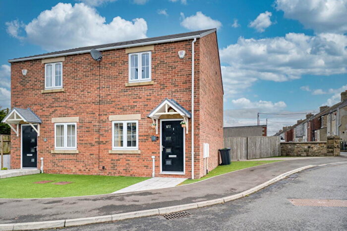 2 Bedroom Semi Detached House For Sale In Pickering Lodge Court, Burnopfield, NE16