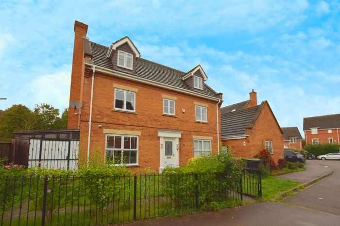 5 Bedroom Detached House To Rent In Moat Farm Close, Marston Moretaine, Bedfordshire, MK43