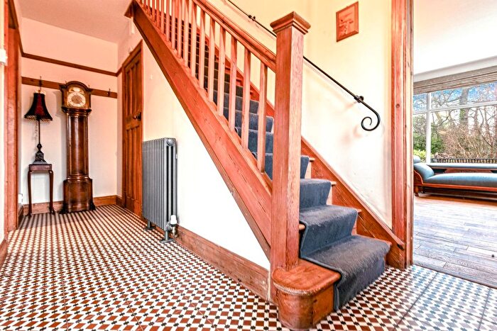 3 Bedroom Semi-Detached House For Sale In Holmfield Avenue East, Leicester, LE3