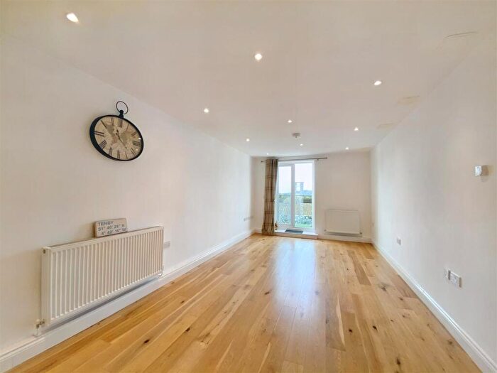 2 Bedroom Apartment For Sale In Upper Frog Street, Tenby, SA70